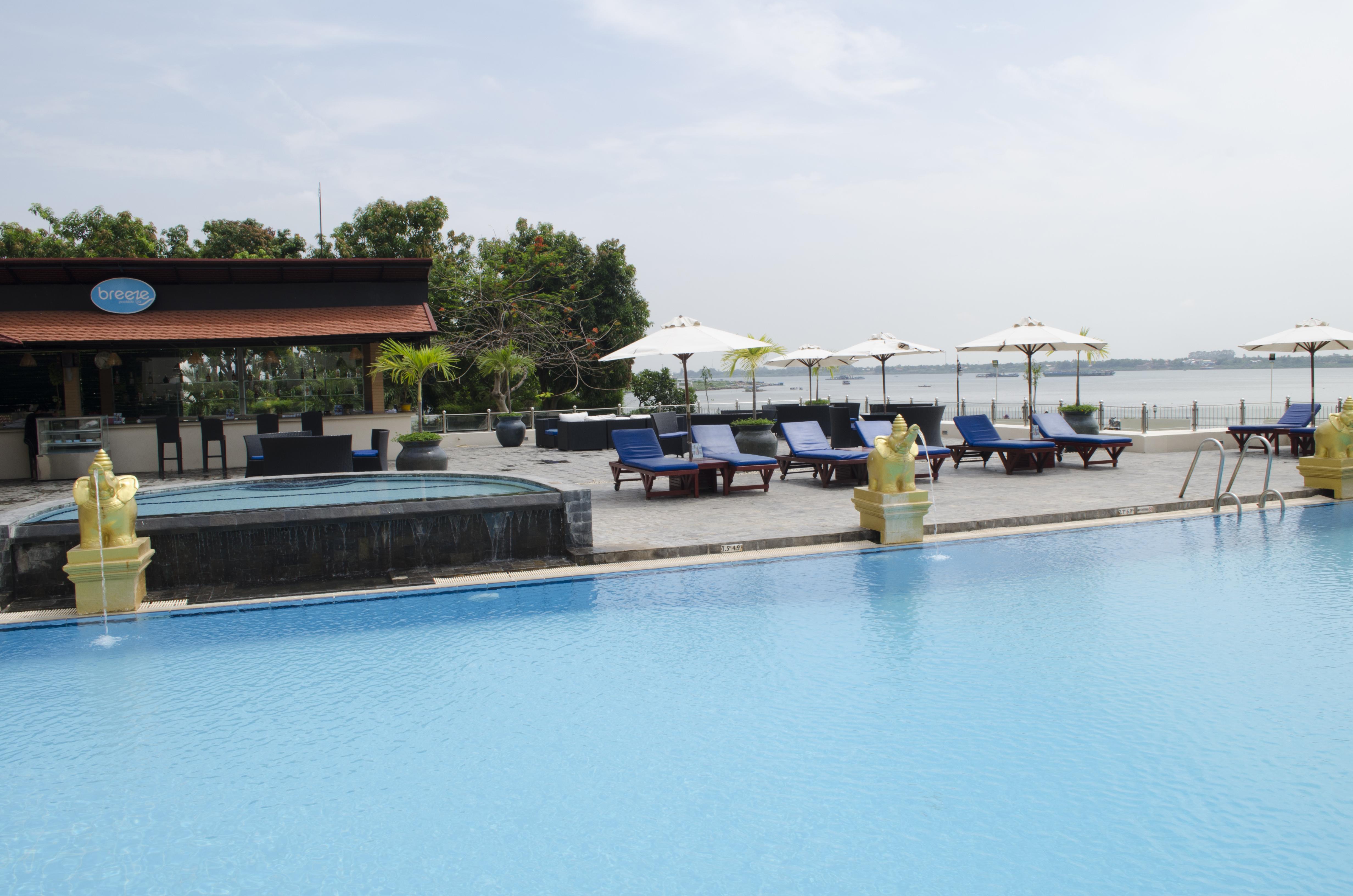 Hotel Cambodiana Πνομ Πενχ Εξωτερικό φωτογραφία