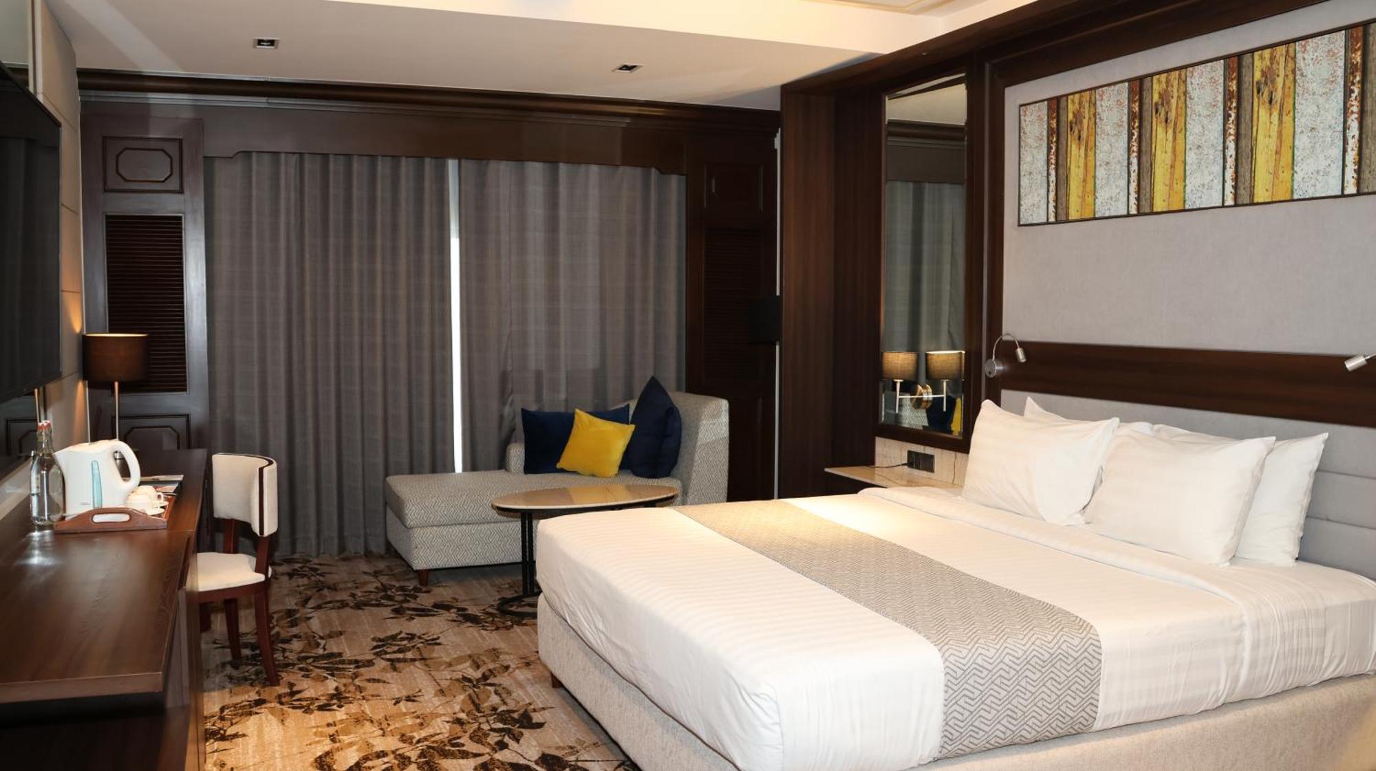 Hotel Cambodiana Πνομ Πενχ Εξωτερικό φωτογραφία