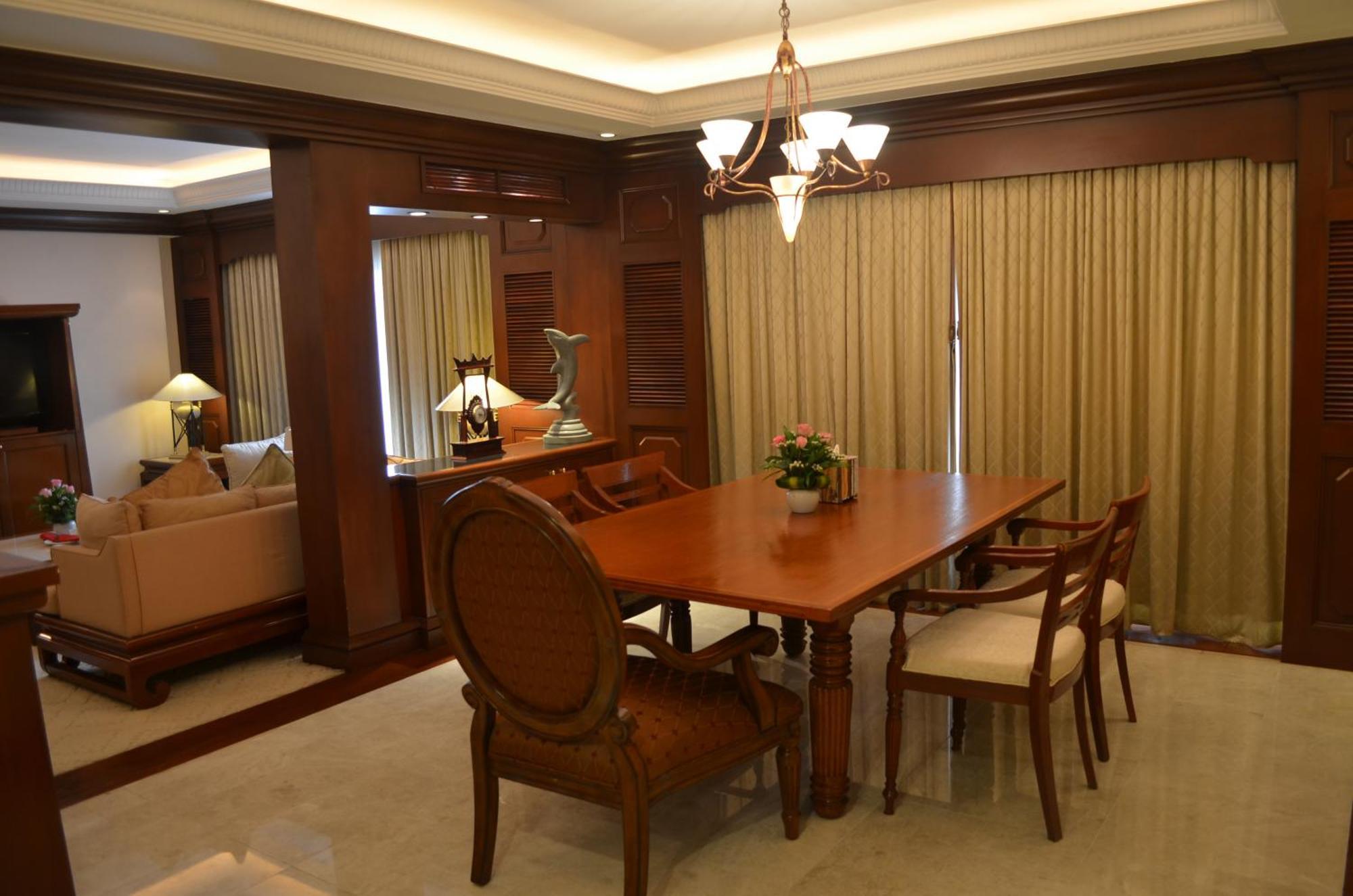 Hotel Cambodiana Πνομ Πενχ Εξωτερικό φωτογραφία